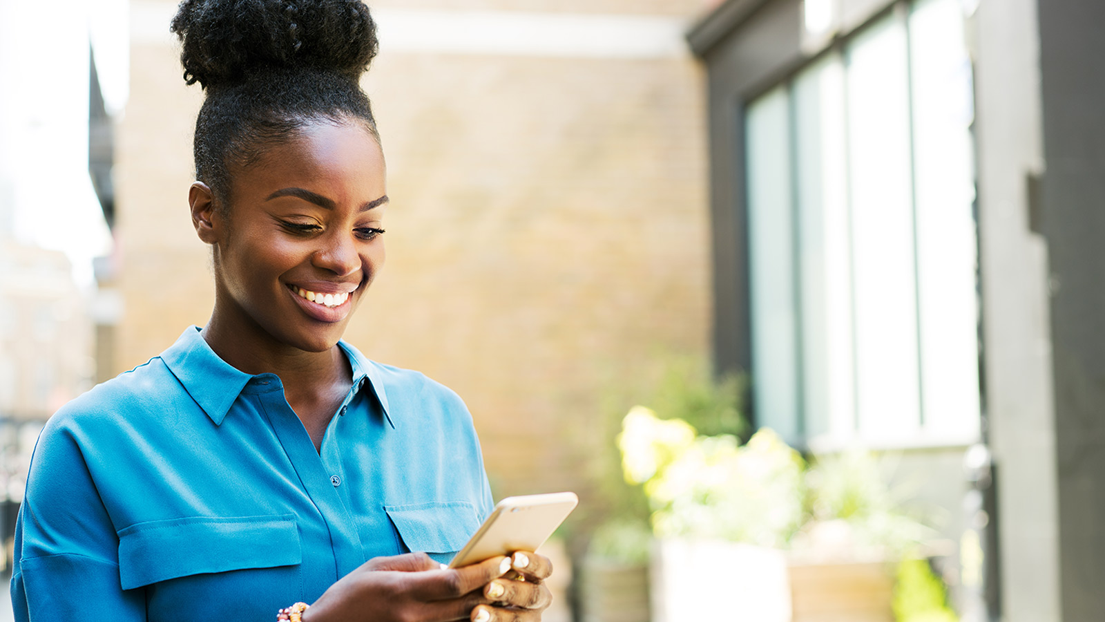 Business woman using Deluxe Payment Exchange